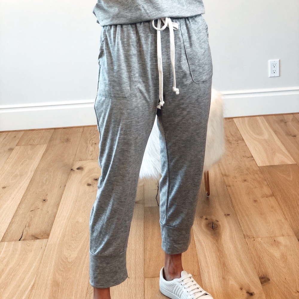 LOOKS BY LAUREN - Picture 2 of 5